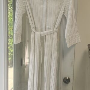 Chic White Striped Long Sleeve Dress